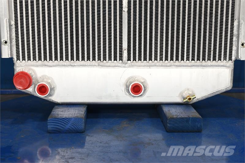 Komatsu WA480-1, WA150-1 Radiator # 930060 Radiadores