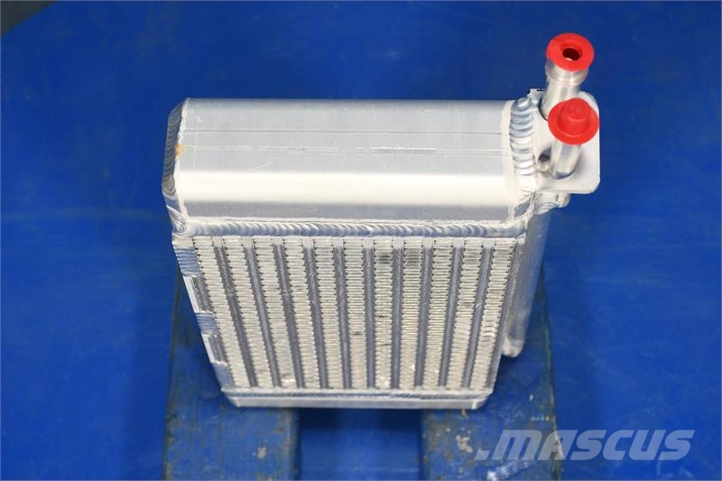 Komatsu WB140, WB140PS, WB150, WB150AW Evaporator # 930250 Radiadores