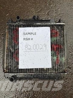 Kubota B7300 Radiator # 820029 Radiadores