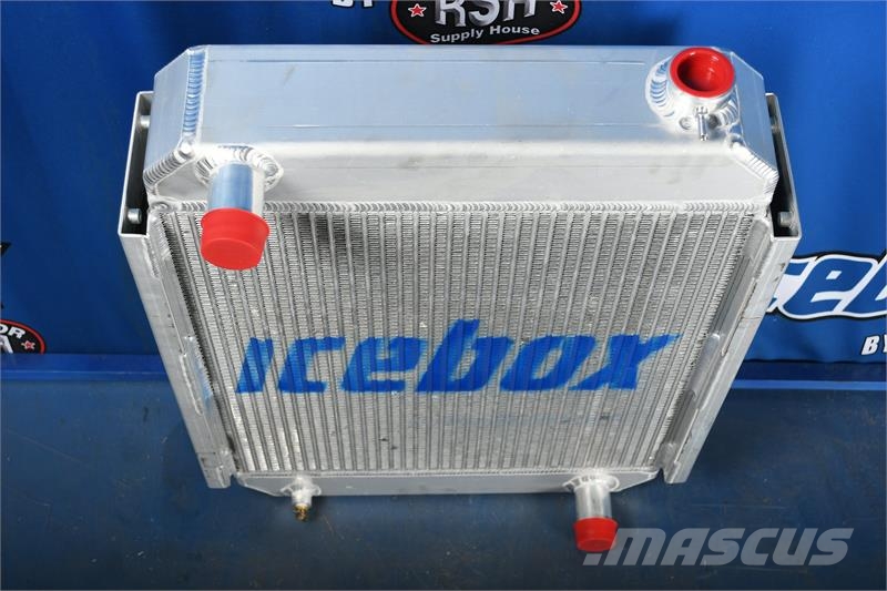 Kubota Chipper Radiator # 820095 Радиатори
