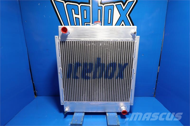 Kubota Generator Radiator # 990223 Jäähdyttimet