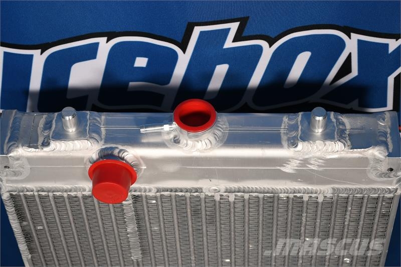 Kubota L3800D Radiator # 820047 Radijatori