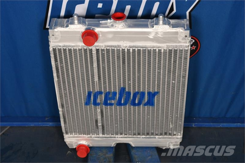 Kubota L3800D Radiator # 820047 Radijatori