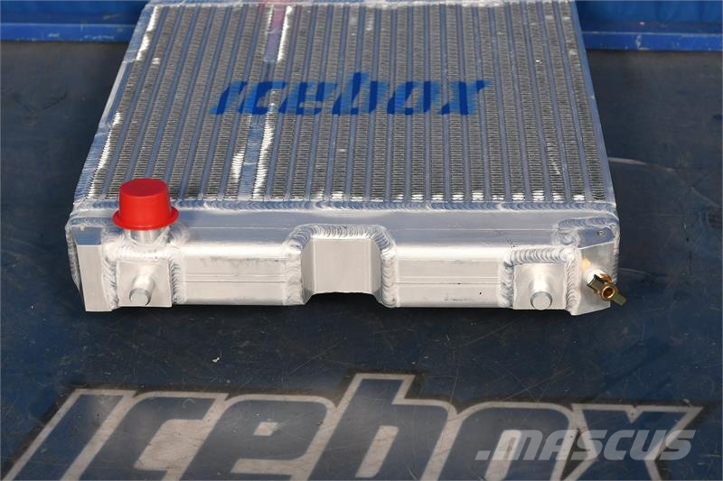 Kubota L3800D Radiator # 820047 Radijatori