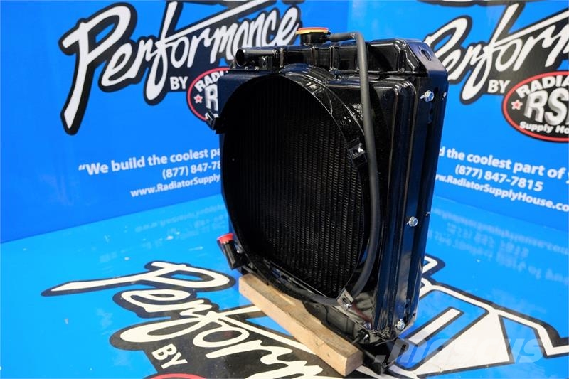 Kubota Radiator # 820102 Radiatorji
