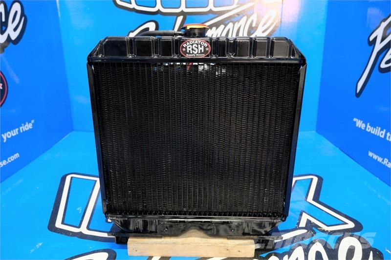 Kubota Radiator # 820102 Radiatorji
