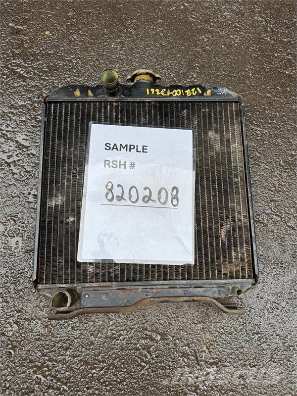 Kubota Tractor Radiator # 820208 مشعات