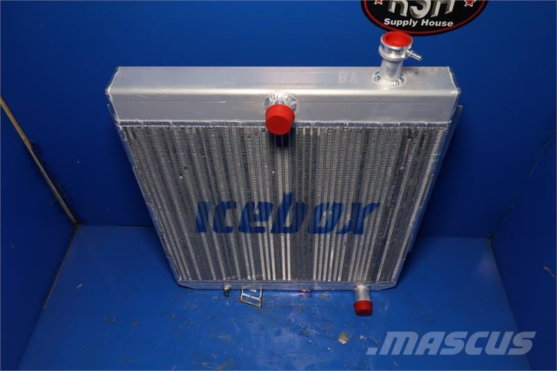 MacDon 9300 Radiator # 820240 Radiadores