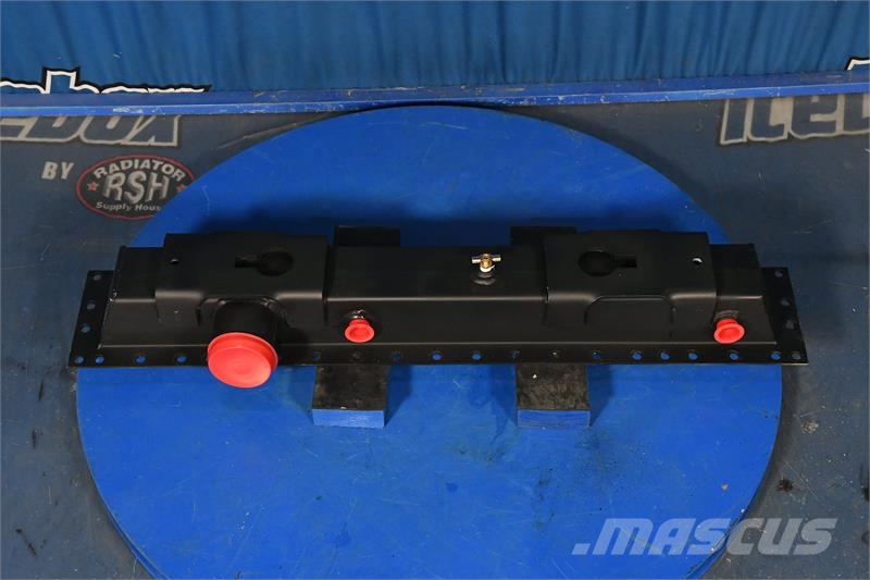 Mack Bottom Tank # 605128 Radiadores