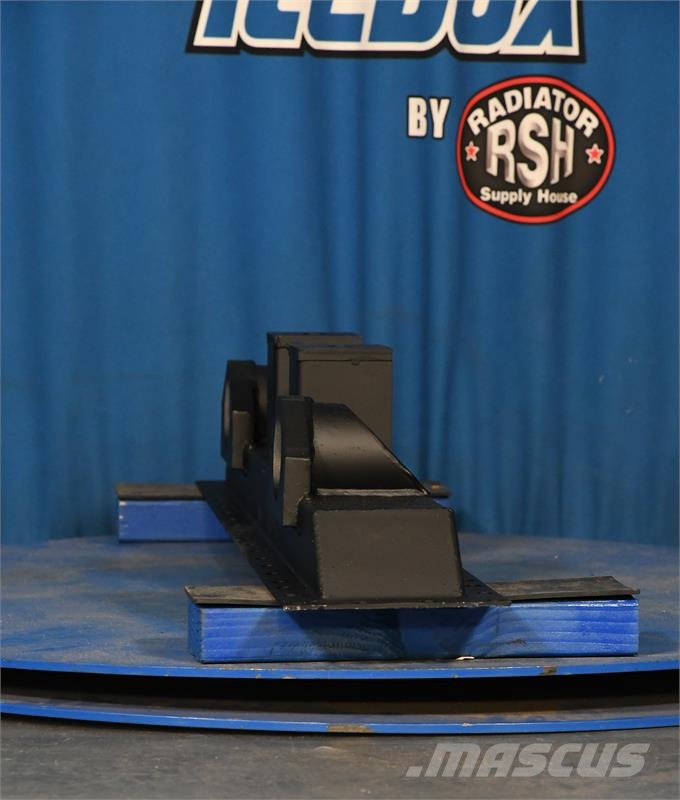 Mack Bottom Tank # 605140 Radiatorer
