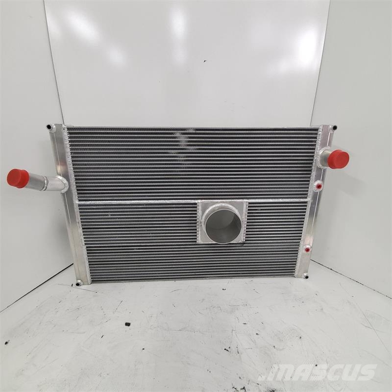 Mack MR Radiator # 605037 Radyatörler