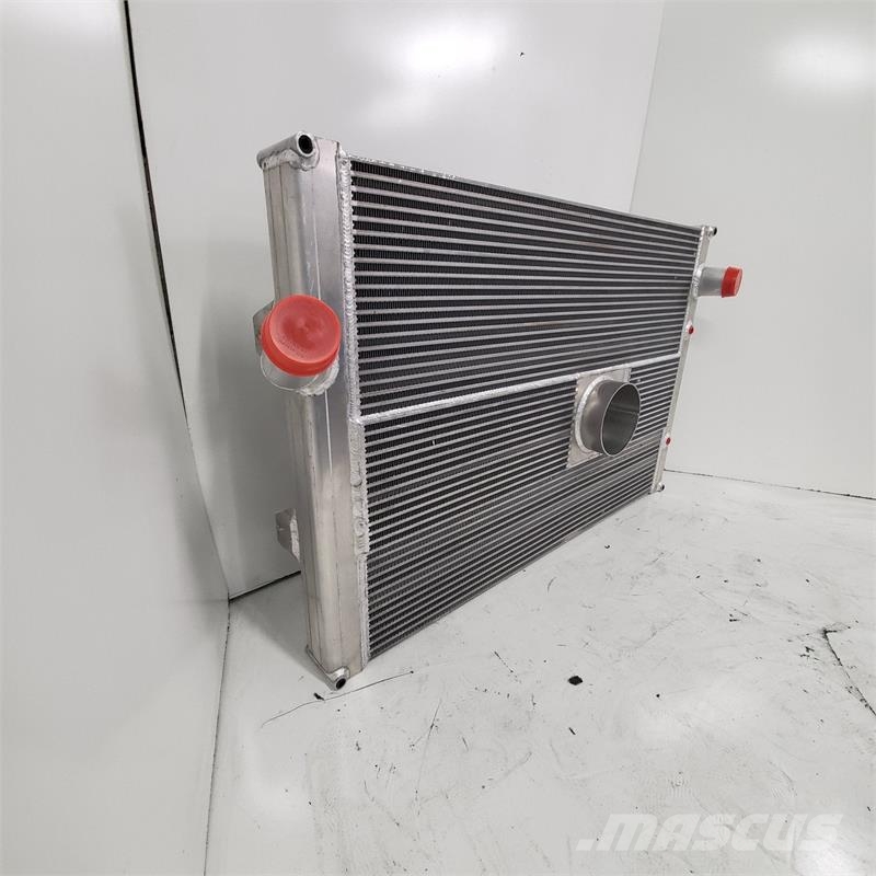 Mack MR Radiator # 605037 Radyatörler