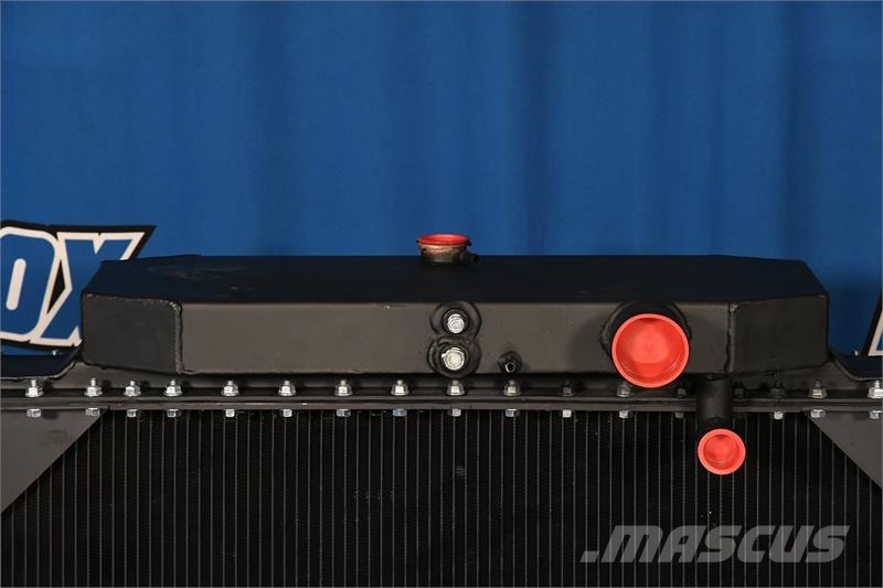 Mack Radiator # 605044 Jäähdyttimet