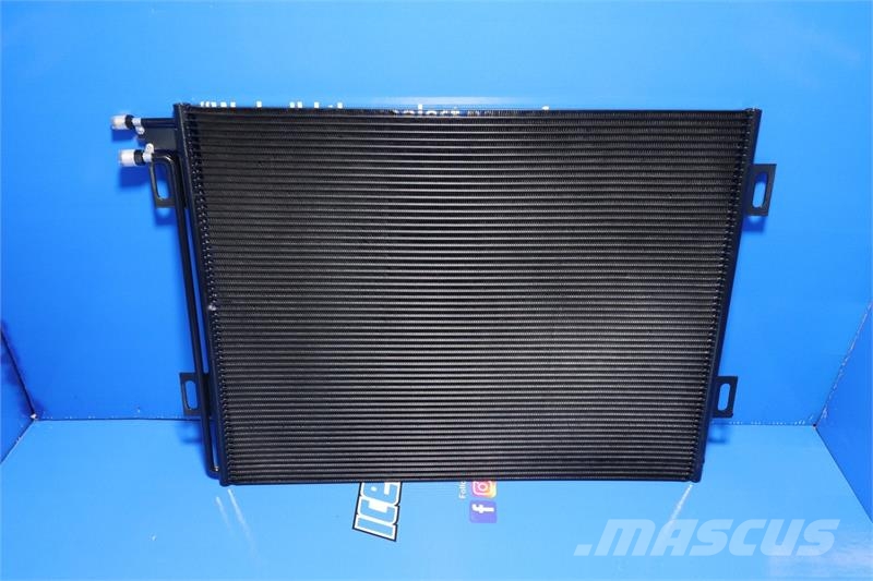 Mack RD688 Series, RL AC Condenser # 605353 مشعات