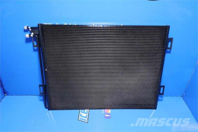 Mack RD688 Series, RL AC Condenser # 605353 مشعات