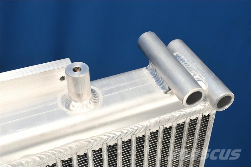 Mack Titan Radiator # 607156 Radiadores