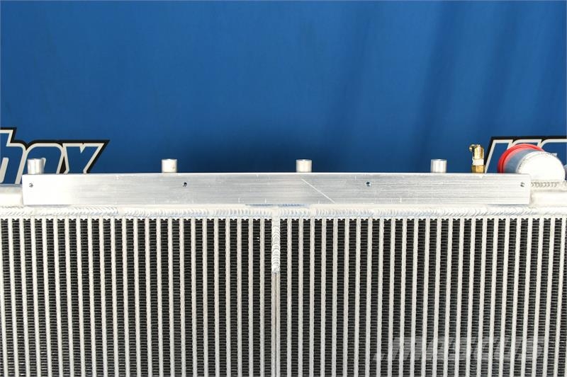 Mack Titan Radiator # 607156 Radiadores