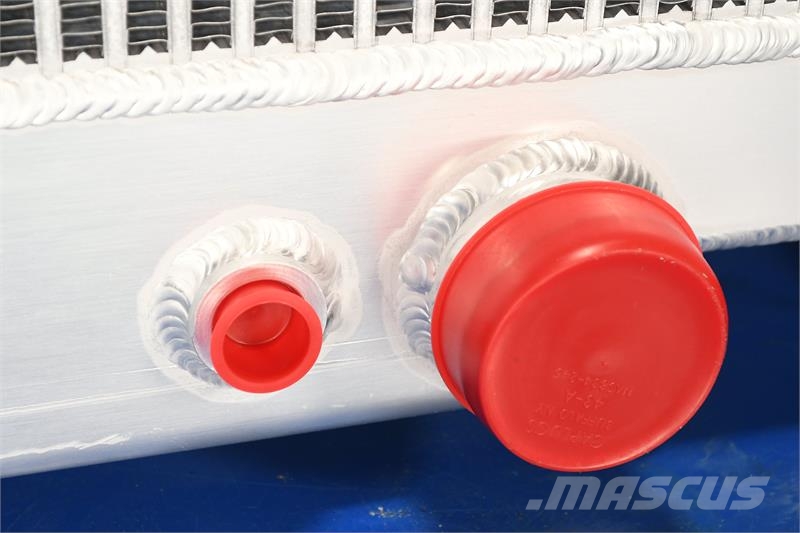 Mack Titan Radiator # 607156 Radiadores