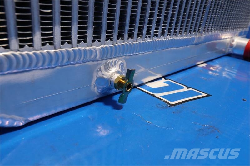 MadDon 9350 Windrower / Swather Radiator # 820213 Radiátory