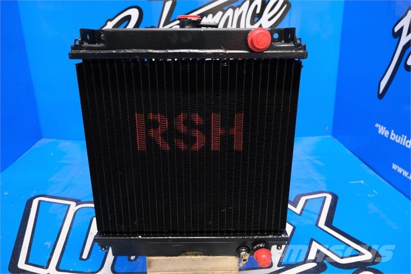 Mahindra 2615 Radiator # 820182 Radiators