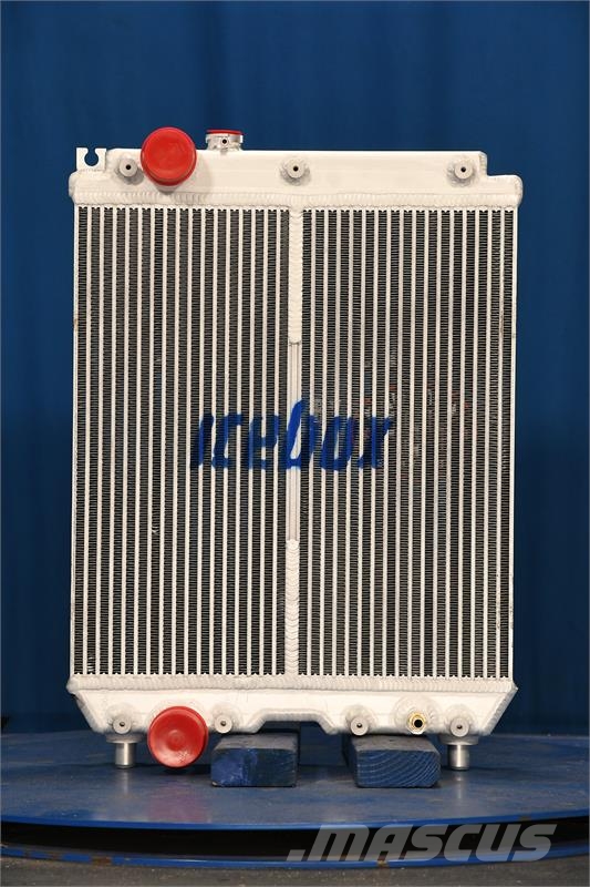 Mahindra 6010 Radiator # 820049 Radiadores