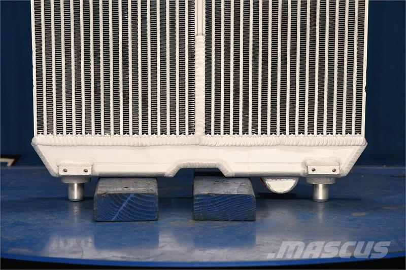 Mahindra 6010 Radiator # 820049 Radiadores