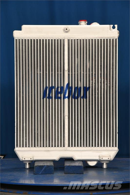 Mahindra 6010 Radiator # 820049 Radiadores