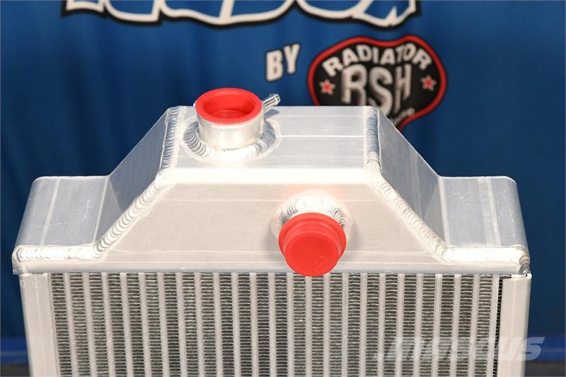Massey Ferguson MF30 Radiator # 960015 Radiatoare
