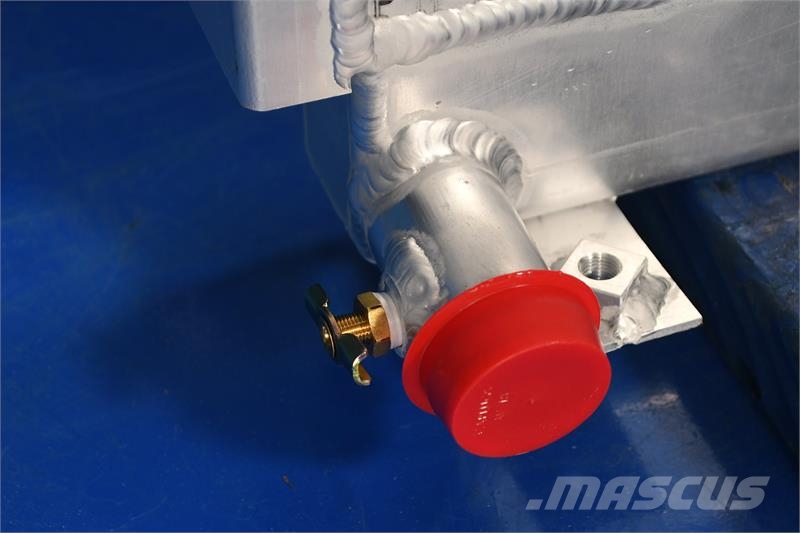 Massey Ferguson Super 90 Radiator # 960020 مشعات