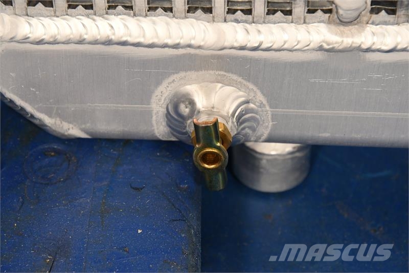 Mitsubishi BD2G Radiator # 890555 Radiadores