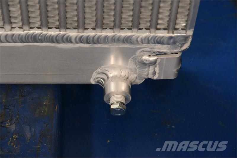 MultiQuip Radiator # 990420 Радиатори