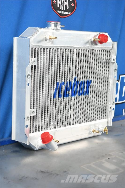 Nissan Forklift Radiator # 940106 Radiadores