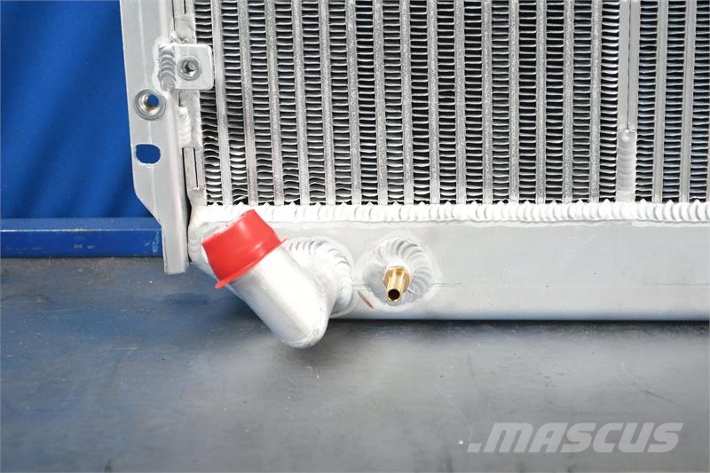 Nissan Forklift Radiator # 940106 Radiadores