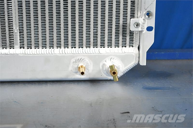 Nissan Forklift Radiator # 940106 Radiadores