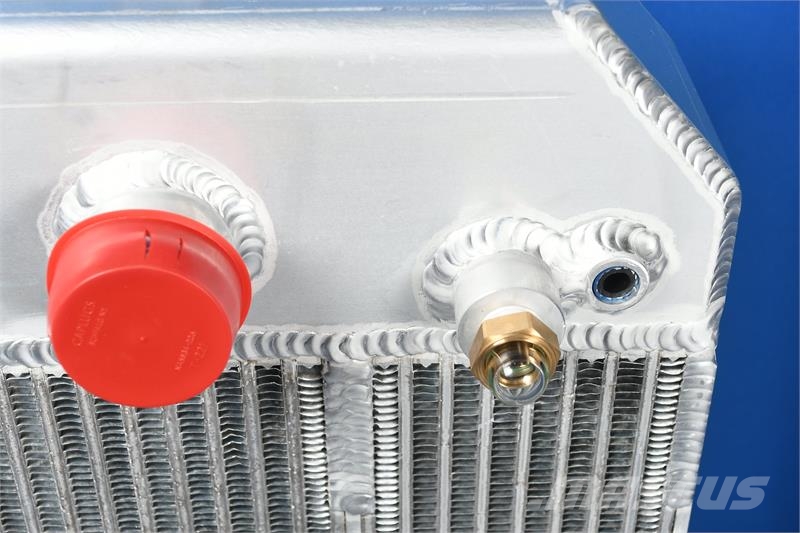 Perkins 4 Cyl Radiator # 990336 مشعات