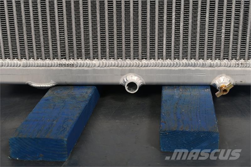 Peterbilt 220, T270 Radiator # 606118 Radiators