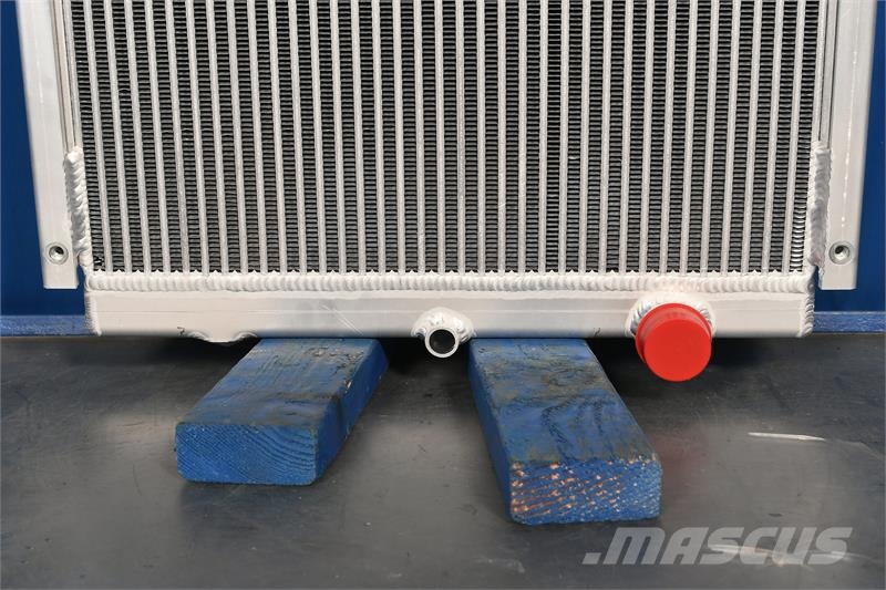 Peterbilt 220, T270 Radiator # 606118 Radiators