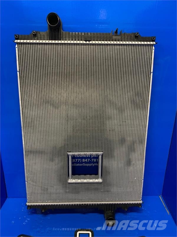 Peterbilt 320, T660 Radiator # 606093 Radiadores