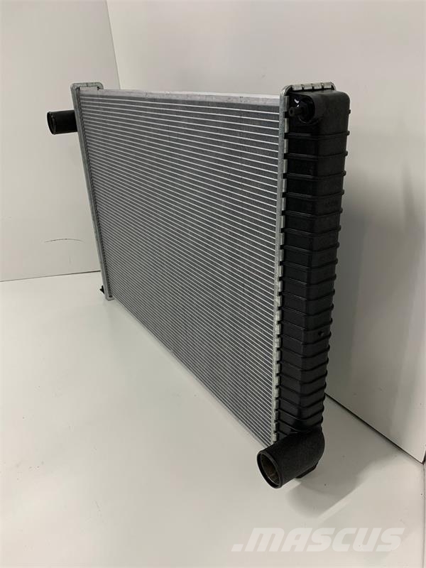 Peterbilt 330 Radiator # 606102 Radiadores