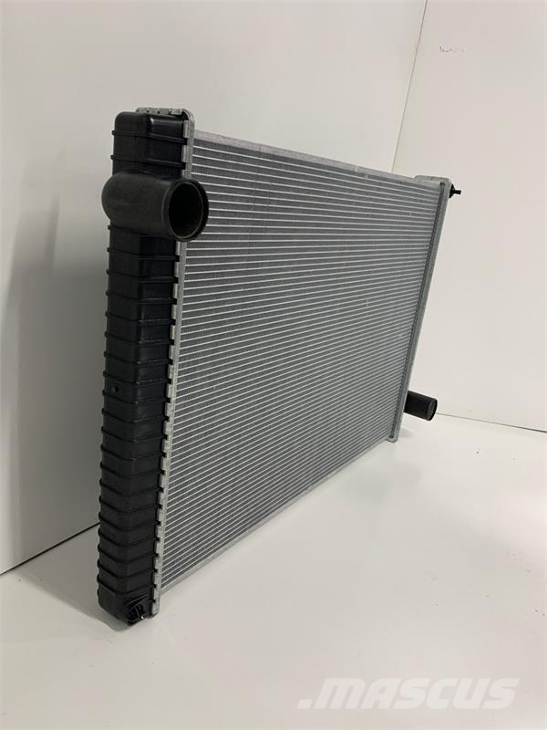 Peterbilt 330 Radiator # 606102 Radiadores