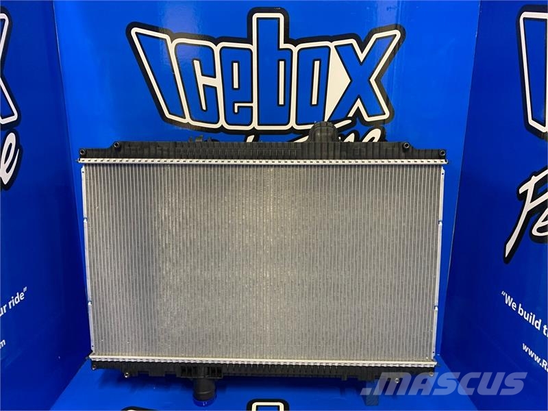 Peterbilt 335 / 340 / T-300 Radiator # 606073 Radiadores