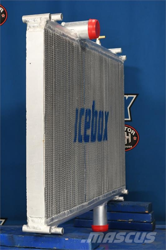 Peterbilt 335, 340 / T300 Radiator # 606074 Radiadores
