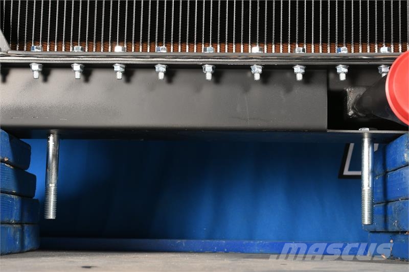Peterbilt 359 Radiator # 606213 Radiadores