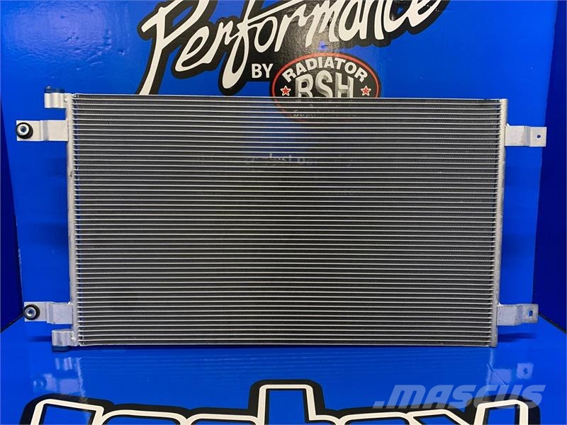 Peterbilt 367, 389, T800, T2000 AC Condenser # 606702 Radijatori