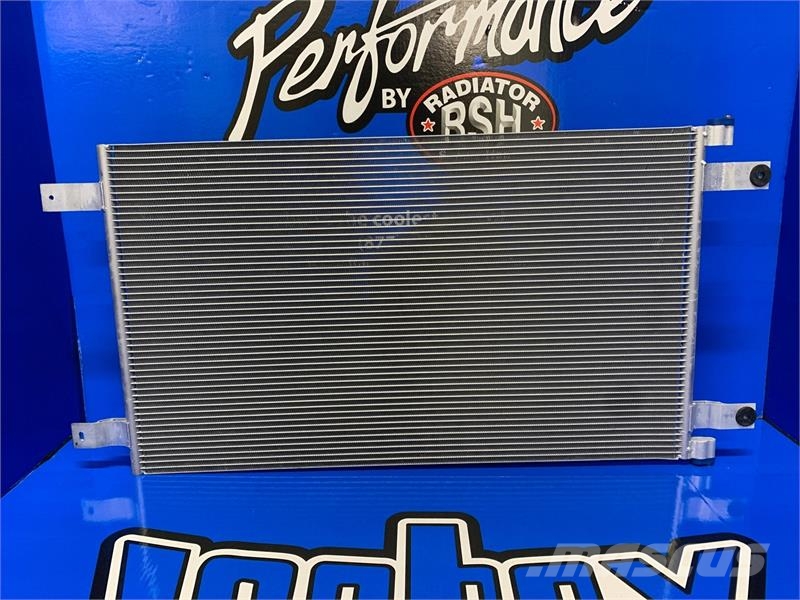 Peterbilt 367, 389, T800, T2000 AC Condenser # 606702 Radijatori