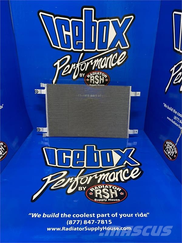 Peterbilt 384, 386, W900, T400 AC Condenser # 606907 Radiadores