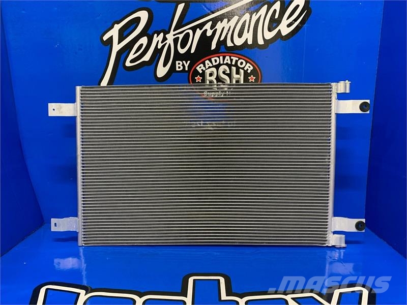 Peterbilt 384, 386, W900, T400 AC Condenser # 606907 Radiadores