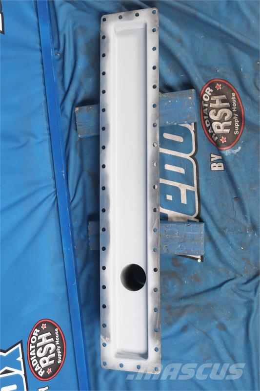 Peterbilt Bottom Tank # 606270 Radijatori