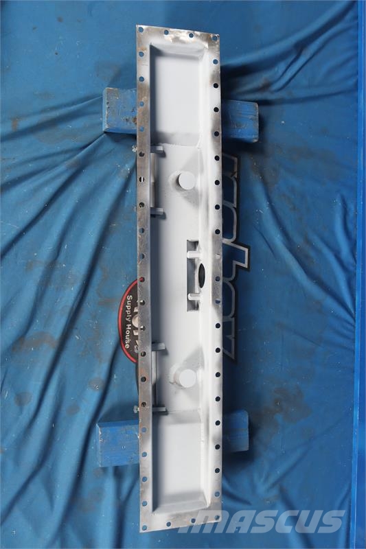 Peterbilt Bottom Tank # 606273 Radiators