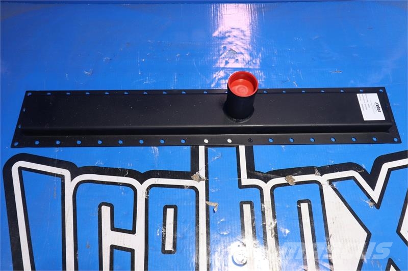 Peterbilt Bottom Tank # 606293 Radiadores